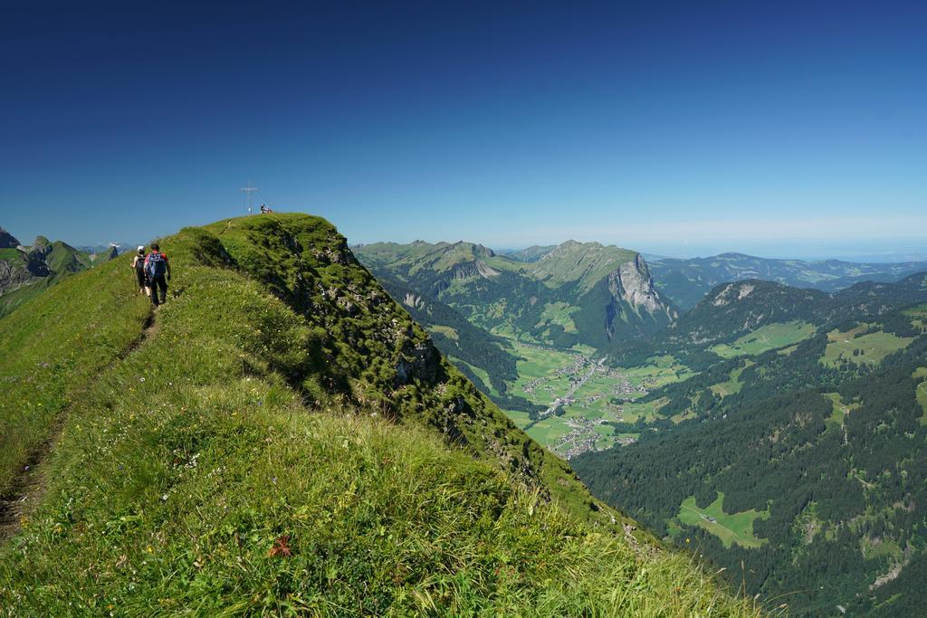 Hirschen Wohlfuehlhotel Schoppernau Esterno foto